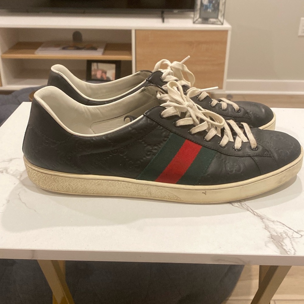 Gucci black sneakers size 11 1/2 but fit like a 12